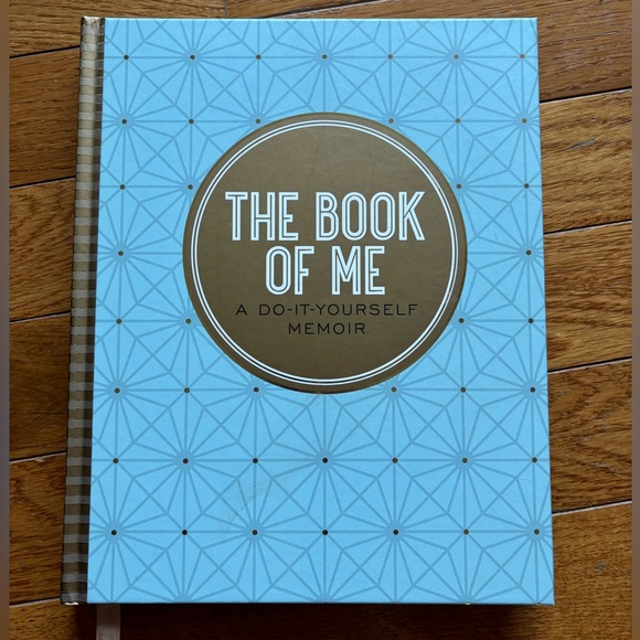 The Book of Me, 2nd Edition (Autobiographical Journal) - Picture 1 of 4